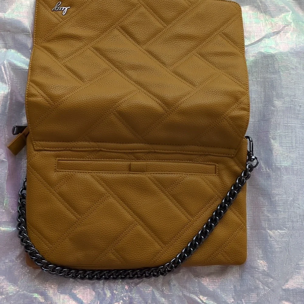 Lug Mustard Quilted Bag with Gunmetal Chain Strap And RFID Card Purse NWOT - Picture 4 of 10